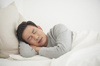[칼럼] 잠 못 드는 장마철, 원인은 '빛 부족'
